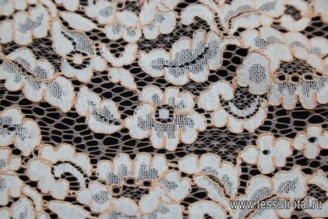Кружево (о) персиковое Blumarine - итальянские ткани Тессутидея арт. 03-4332