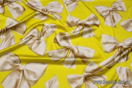 Плательная вискоза стрейч (н) крупные бежевые банты на желтом - итальянские ткани Тессутидея арт. 04-1690