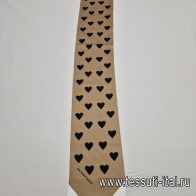 Шелк купон-твилли (н) черные сердечки на бежевом - итальянские ткани Тессутидея арт. F-6030