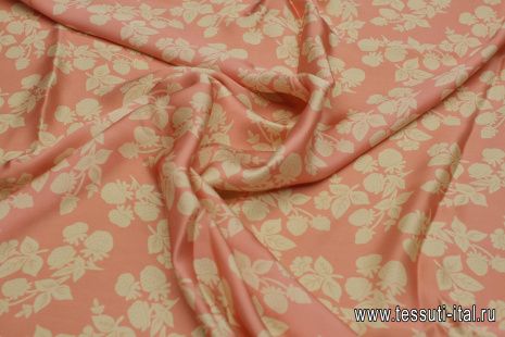 Шармюз (н) бежевый ягодный рисунок на розовом - итальянские ткани Тессутидея арт. 10-3421