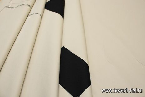 Хлопок для тренча купон (1,05м) (н) черные прямоугольники на бежевом в стиле Burberry - итальянские ткани Тессутидея арт. 01-5330