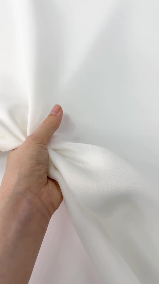 Вибраторда отырған әйелдің порно видеосы