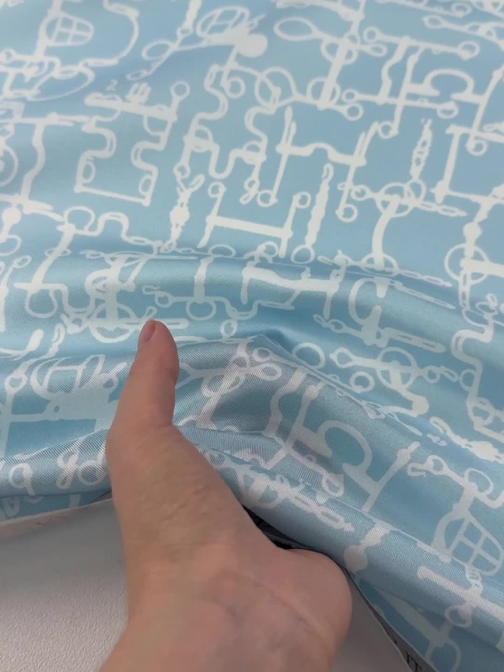 Шелк твил (н) белый рисунок на светло-голубом - итальянские ткани Тессутидея арт. 10-4869