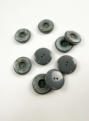 Пуговица пластик 2 прокола d-26мм серая с широким ободком - итальянские ткани Тессутидея.