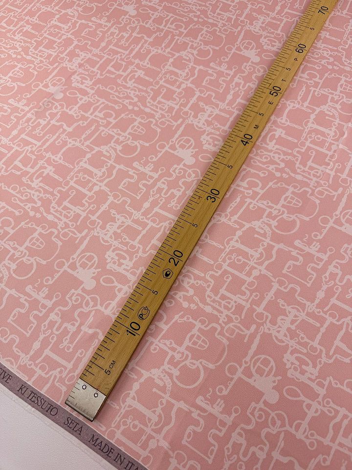 Шелк твил (н) белый рисунок на светло-розовом - итальянские ткани Тессутидея арт. 10-4868