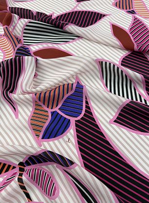 Крепдешин (н) крупная цветочная абстракция на полоске - в интернет-магазине тканей Тессутидея арт. 10-4798