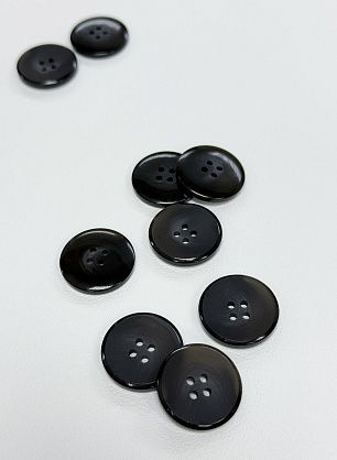 Пуговица пластик 4 прокола d-25мм серо-черная - в интернет-магазине тканей Тессутидея арт. F-7125