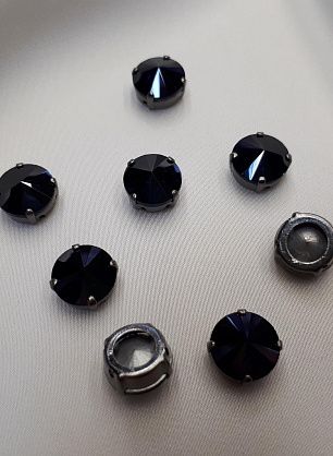 Стразы пришивные синие Swarovski d-12мм - в интернет-магазине тканей Тессутидея арт. F-4024