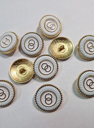 Пуговица металл золото на ножке d-23мм белая глазированная с логотипом шанель - в интернет-магазине тканей Тессутидея арт. F-5818