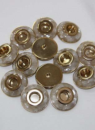 Пуговица на ножке комбинированная бежевая d-28mm  - итальянские ткани Тессутидея F-2565