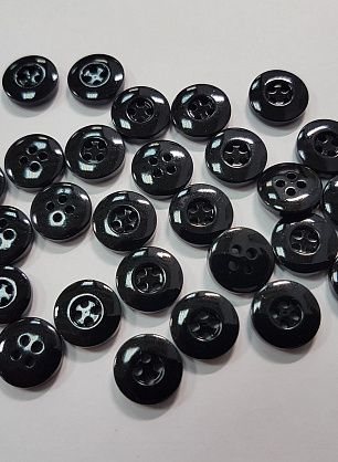 Пуговица пластик 4 прокола d-12мм черная - в интернет-магазине тканей Тессутидея арт. F-5439