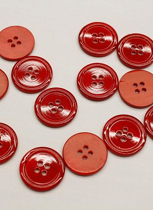 Пуговица ракушка 4 прокола d-20мм красная - в интернет-магазине тканей Тессутидея арт. F-6857