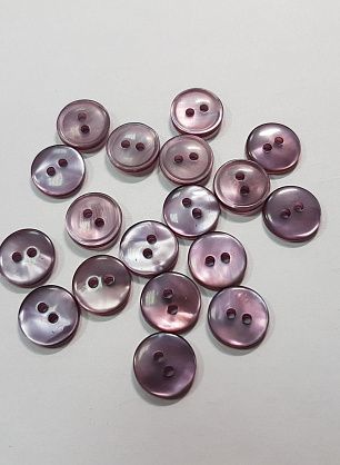 Пуговица пластик 2 прокола d-11мм светло-фиолетовая - в интернет-магазине тканей Тессутидея арт. F-5455