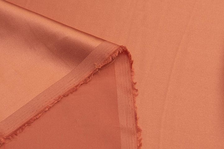 Шелк атлас стрейч (о) лососевый - итальянские ткани Тессутидея арт. 10-1765