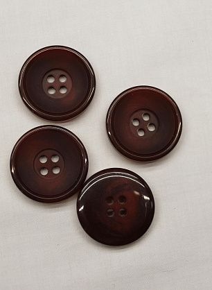 Пуговица пластик под рог 4 прокола d-25мм темно-бордовая - в интернет-магазине тканей Тессутидея арт. F-6740
