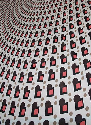 Плательная стрейч купон (1,8м) (н) коричнево-розовый геометрический орнамент на айвори ш-150см - в интернет-магазине тканей Тессутидея арт. 04-0977