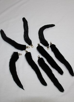 Декоративный элемент подвеска-меховой хвост - в интернет-магазине тканей Тессутидея арт. F-2595