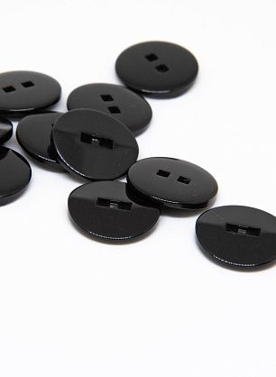 Пуговица пластик 2 прокола d-20мм черная - в интернет-магазине тканей Тессутидея арт. F-4645
