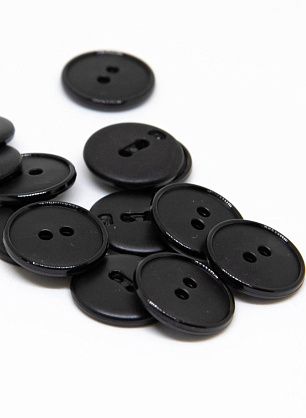 Пуговица пластик 2 прокола d-16мм черная - в интернет-магазине тканей Тессутидея арт. F-4629