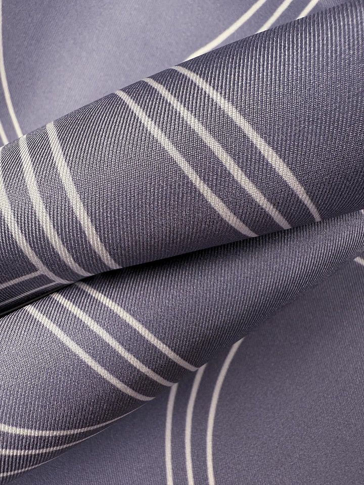 Шелк твил (н) белая геометрическая абстракция на серо-голубом - итальянские ткани Тессутидея арт. 10-4874