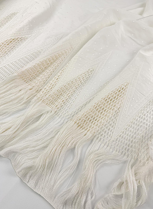 Плательная вискоза с вышивкой и бахромой (о) айвори - в интернет-магазине тканей Тессутидея арт. 04-1855