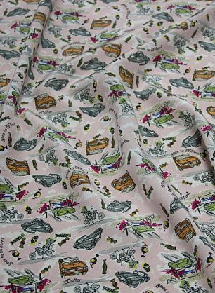 Крепдешин стрейч (н) машины на розовом  - в интернет-магазине тканей Тессутидея арт. 02-5735