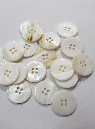 Пуговица ракушка 4 прокола d-20мм белая - итальянские ткани Тессутидея F-5281
