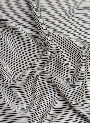 Шелк атлас (н) черно-белая полоска - в интернет-магазине тканей Тессутидея арт. 10-2457
