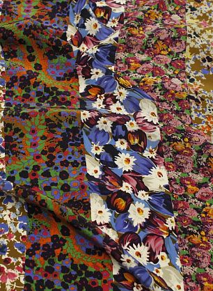 Крепдешин (н) яркие цветочные полосы - в интернет-магазине тканей Тессутидея арт. 10-4473