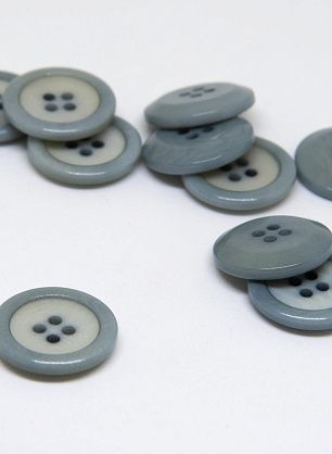Пуговица пластик 4 прокола d-20мм серо-бежевая - в интернет-магазине тканей Тессутидея арт. F-4627