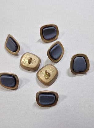 Пуговица металл золото на ножке d-16мм бежевая с серо-голубой вставкой  - в интернет-магазине тканей Тессутидея арт. F-6045