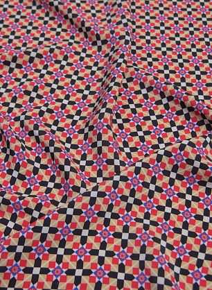 Крепдешин (н) красно-черно-бело-бежевый геометрический орнамент в стиле Prada - в интернет-магазине тканей Тессутидея арт. 10-2008