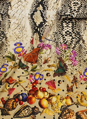 Крепжоржет купон (1,35м) (н) насекомые и фрукты на змеином принте - в интернет-магазине тканей Тессутидея арт. 10-3554