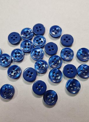 Пуговица пластик 4 прокола d-10мм синяя - в интернет-магазине тканей Тессутидея арт. F-5754