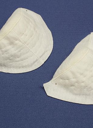 Подплечники для втачного рукава с ватином и бортовкой (пара) черные, белые - в интернет-магазине тканей Тессутидея арт. F-6388