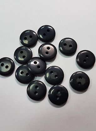 Пуговица пластик 2 прокола d-12мм черная - в интернет-магазине тканей Тессутидея арт. F-5510
