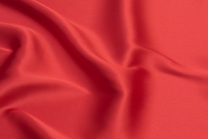 Шелк атлас стрейч двусторонний (о) красный - итальянские ткани Тессутидея арт. 10-2228