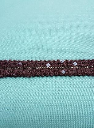 Тесьма шанель с пайетками и цепочкой (н) белая, серая, бордовая, бежево-розовая ш-1,3см - в интернет-магазине тканей Тессутидея арт. 03-3956