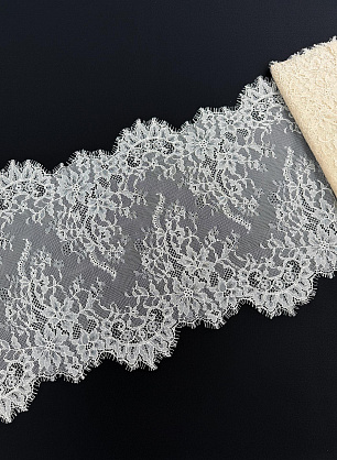 Кружево с напылением (о) светло-бежевое ш-32см - в интернет-магазине тканей Тессутидея арт. 03-7606