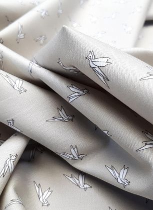 Хлопок стрейч (н) белые птицы на светло-бежевом - в интернет-магазине тканей Тессутидея арт. 01-4791