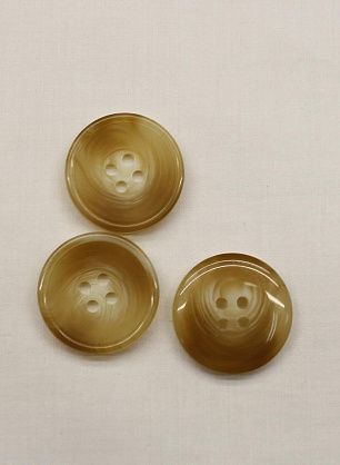 Пуговица пластик под рог 4 прокола d-23мм бежево-молочная - в интернет-магазине тканей Тессутидея арт. F-6726