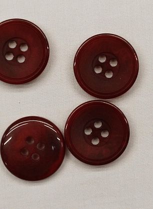 Пуговица пластик под рог 4 прокола d-25мм бордовая - в интернет-магазине тканей Тессутидея арт. F-6700
