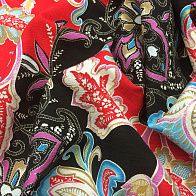 Плательная (н) крупный красно-черно-голубой растительный орнамент - итальянские ткани Тессутидея арт. 04-1098