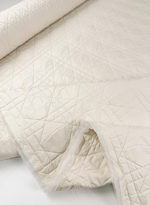 Плащевая двухсторонняя стежка с водоотталкивающим покрытием (о) молочная - в интернет-магазине тканей Тессутидея арт. 11-0546