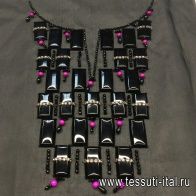 Аппликация полочка на органзе с черными и розовыми камнями - итальянские ткани Тессутидея арт. F-3614