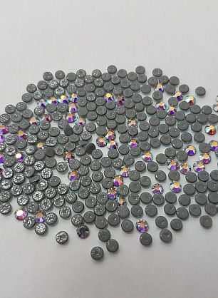 Стразы Swarovski цветные - в интернет-магазине тканей Тессутидея арт. F-2841