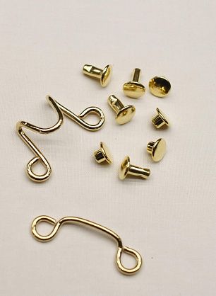 Крючок металл золото с установочными клепками - в интернет-магазине тканей Тессутидея арт. F-6919