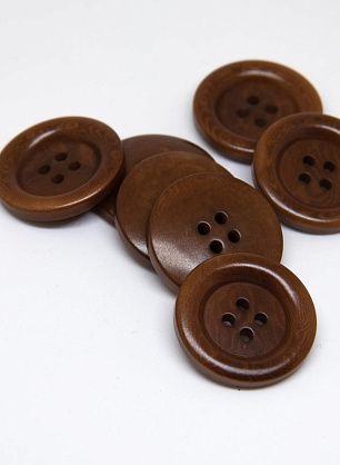 Пуговица пластик 4 прокола d-25мм коричневая    - итальянские ткани Тессутидея F-4704