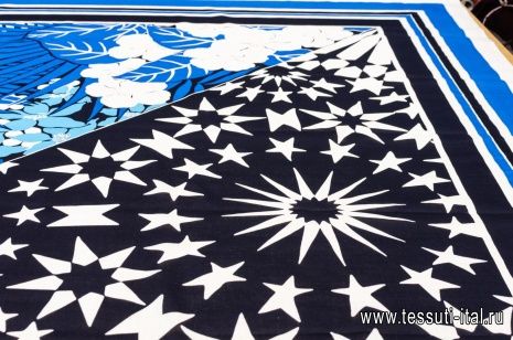 Батист платочный купон (1,45м) (н) абстракция из цветов и звезд на черно-бело-голубом - итальянские ткани Тессутидея арт. 01-4886