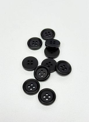 Пуговица пластик 4 прокола d-15мм черная - в интернет-магазине тканей Тессутидея арт. F-7158